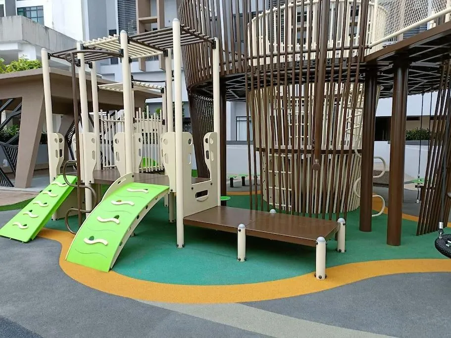 Cozy Sky Trees Bukit Indah Netflix And Amenities B06 Διαμέρισμα Τζόχορ Μπάχρου 0*,