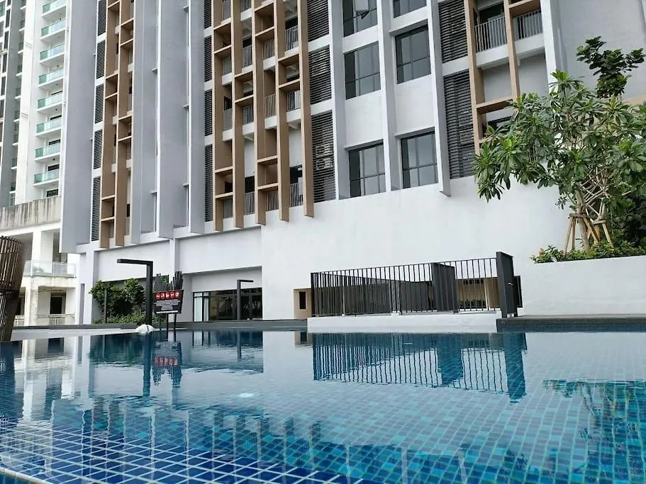 Cozy Sky Trees Bukit Indah Netflix And Amenities B06 Διαμέρισμα Τζόχορ Μπάχρου