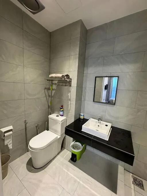 Cozy Sky Trees Bukit Indah Netflix And Amenities B06 Διαμέρισμα Τζόχορ Μπάχρου